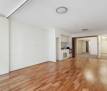 1 Bedroom Apartment in the Heart of St Leonards - Photo 3