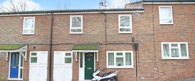 4 bedroom terraced house to rent - Photo 1