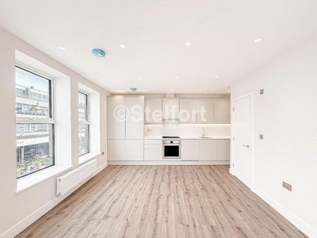 3 bedroom flat to rent - Photo 4
