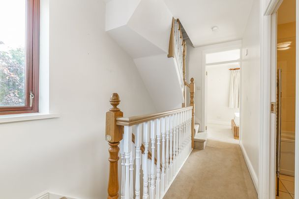 Adelaide, Strand Road, Sandymount, Dublin 4, D04 X7T2 - Photo 1