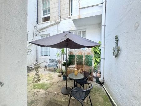 Adelaide Crescent, Hove, BN3 2JH 1 bedroom apartment to rent - Photo 4