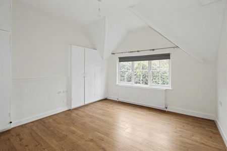 West Avenue, Whiteley Village, Hersham - Photo 4