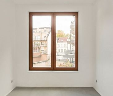 Appartement te huur in Antwerpen voor € 975 met 1 slaapkamer - Photo 3