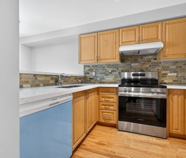 For Lease - 2456 LAZIO Lane, Oakville, Ontario - Photo 6