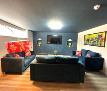 1 bedroom in a house share to rent - Photo 2