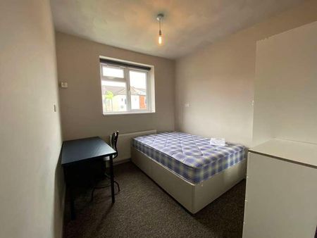 Clovelly Road, SO14 - Photo 5