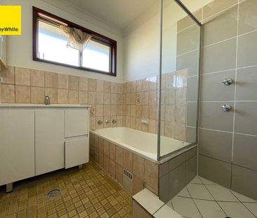 Charming 3-Bedroom House in Woodbine - Photo 5