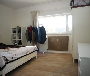 Gerenoveerd appartement met 3 slaapkamers In Zutendaal - Photo 2