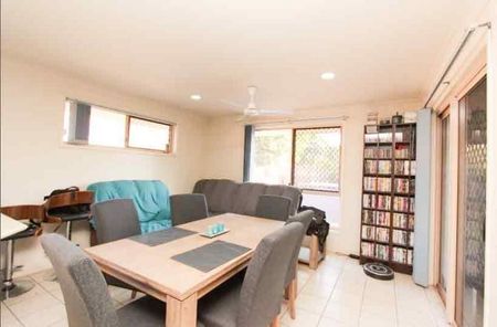 166 Greenwood Drive, Kirwan - Photo 2