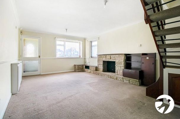 2 bedroom end of terrace house to rent - Photo 1