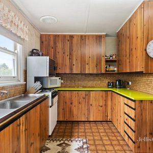 404 Stephensons Road, Mount Waverley - Photo 2