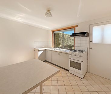 14 Pescott Street, Newtown - Photo 6