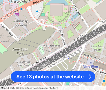 Thornes House - Photo 1