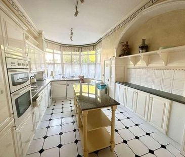 Vicarage Road, Staines-upon-thames, TW18 - Photo 6