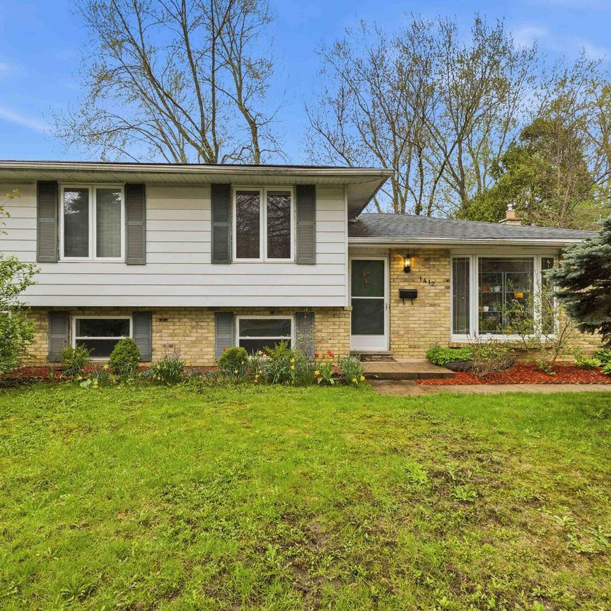 For Lease - 1412 Stoneybrook Crescent, London North, Ontario - Photo 1