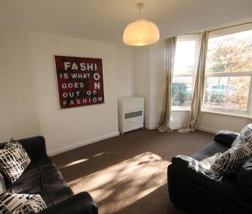 5 bedroom maisonette to rent - Photo 1