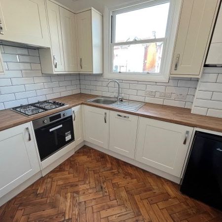 Cobham Road, Westcliff on Sea, Property for rent - Photo 1