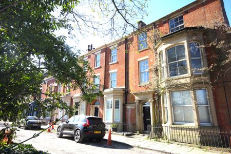 8 Bank Parade, Preston - Photo 4