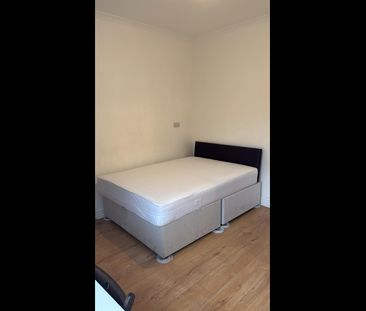 Room in a Shared House, Ivy Road, NW2 - Photo 2