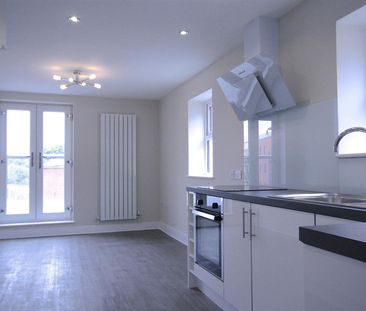 Whitchurch Road, Heath, Cardiff - Photo 3