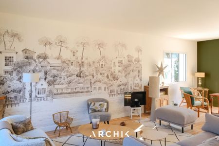 Architecture Basco-Landaise des années 30, cette maison familiale de 180 m2 est bâtit sur un beau terrain arboré de 1054 m2, dans le quartier des Abatilles, à proximité du Moulleau. - Photo 5