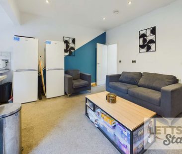 Bolsover Road Room 1 - Photo 3