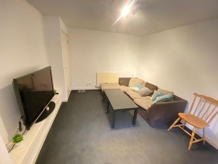 4 bedroom terraced house to rent - Photo 3