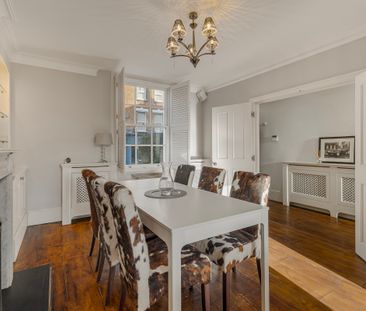 A handsome five-bedroom house in Wimbledon Village - Photo 4