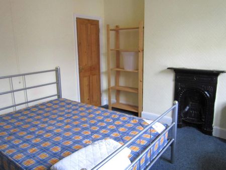 3 bedroom terraced house to rent - Photo 4