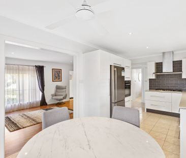 Space, Comfort and Convenience - Gardening Included! - Photo 6