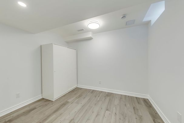 For Lease - 5492 Haddon Hall Road Unit# Lower, Mississauga, Ontario - Photo 1