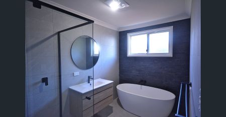 Peaceful Home in North Hazelbrook - Photo 3