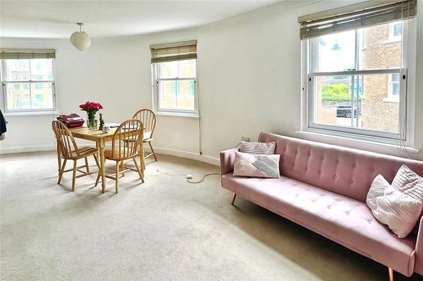 2 bedroom flat to rent - Photo 1