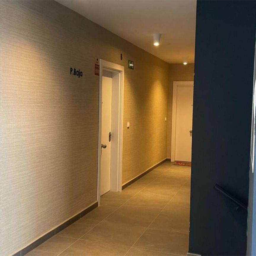 Piso de alquiler en Calle Astrea, 12, Santa Isabel - Photo 1