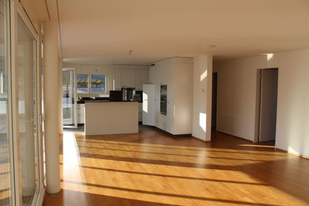 Attic apartment with magnificent views and plenty of light - Foto 5