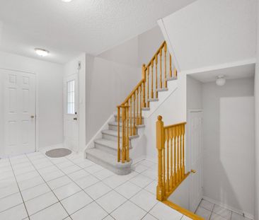 For Lease - 10 Ferris Street, Richmond Hill, Ontario - Photo 3