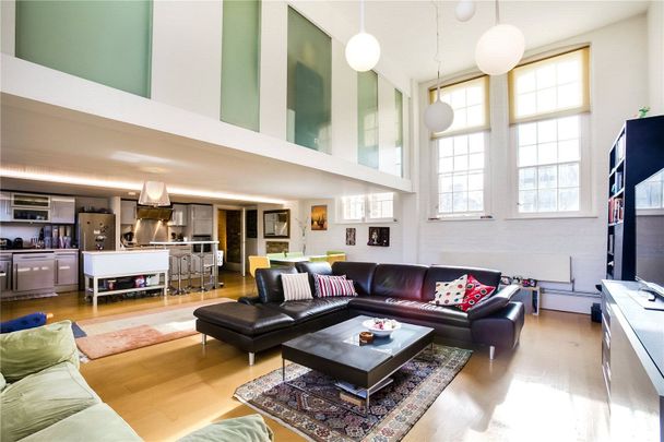 Old Chesterton Building, London, SW11 - Photo 1