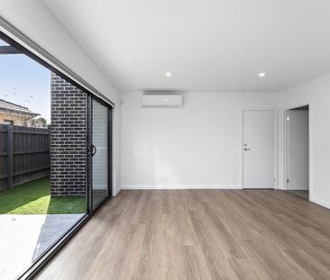 Luxury, sophisticated and low maintenance! - Photo 4