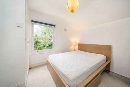 3 bedroom flat to rent - Photo 5