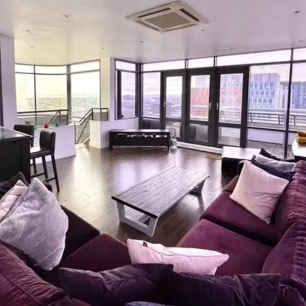 Grand Canal Quay, Dublin - Photo 1