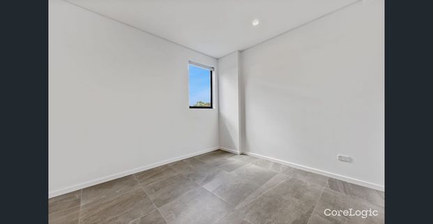 Modern Two Bedroom Unit - 20% Below Market Rent - Photo 1