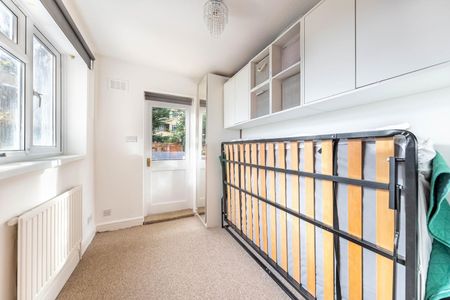 2 Bed Flat, London, W14 - Photo 3