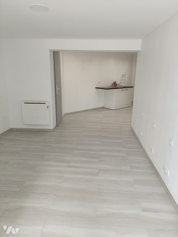 Un appartement en rez-de-chaussée - ANICHE - Photo 2