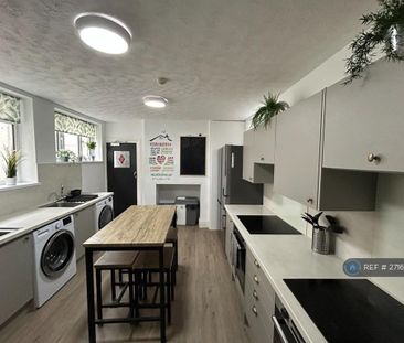 1 bedroom in a house share to rent - Photo 4
