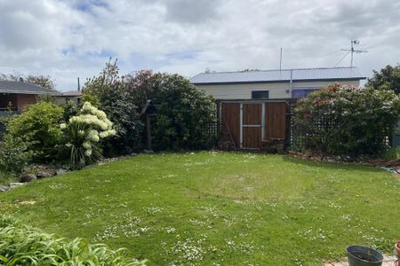 112 West Street, Hawthorndale - Photo 5