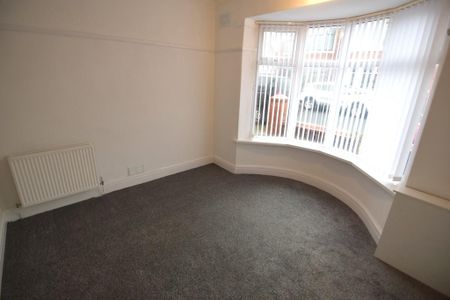 2 bedroom semi-detached bungalow to rent - Photo 3