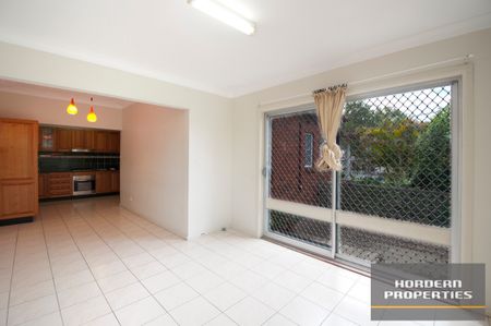 29 Vivienne Street, Kingsgrove NSW 2208 - House For Rent | Domain - Photo 2