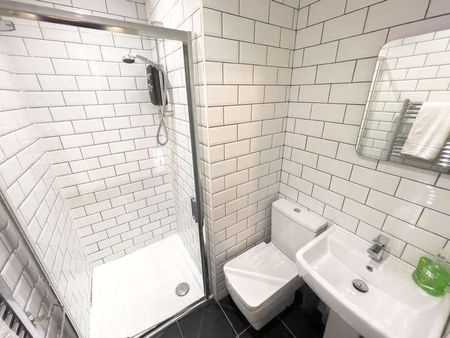 Romer Road, L6 - Photo 2