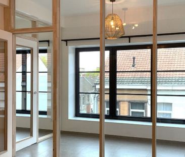 Appartement te huur in Kortrijk voor € 795 met 1 slaapkamer - Photo 4