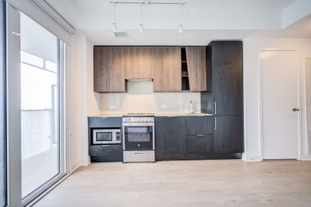For Lease - 3900 Confederation Parkway Unit# 1911, Mississauga, Ontario - Photo 3